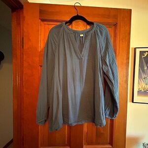 Women’s Old Navy blouse